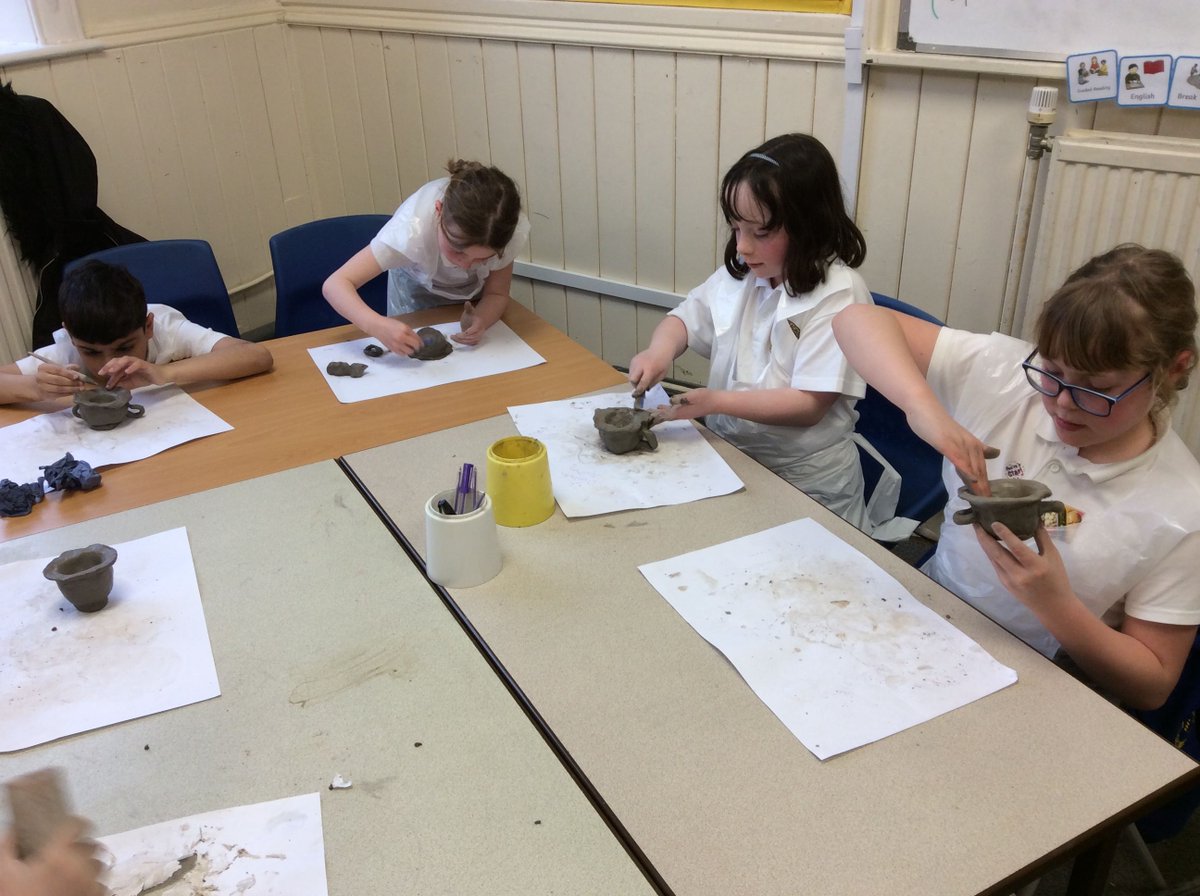 Class Sea - Once the clay pots have dried we will be painting them with patterns and figures inspired by those found on ancient Greek pottery. Watch this space for future updates!