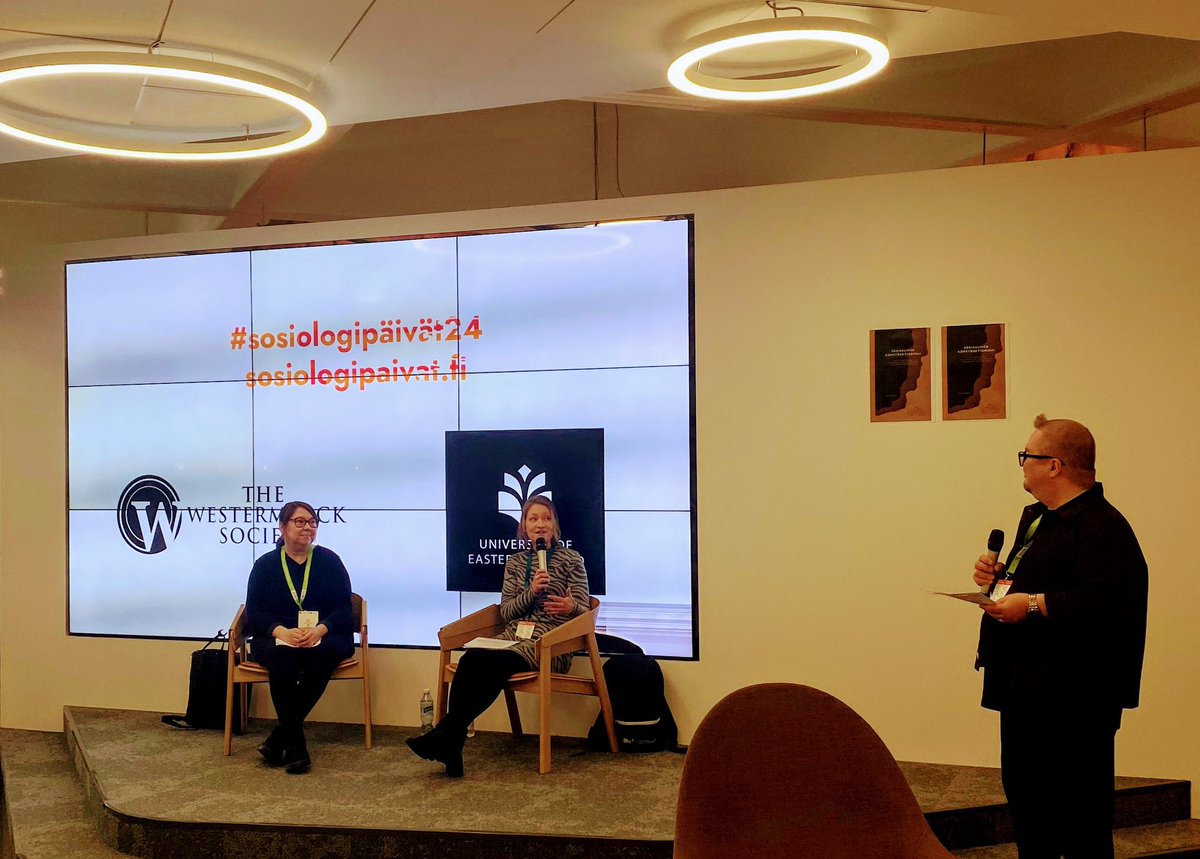 Kerroimme <a href="/SatuVenlinen1/">Satu Venäläinen</a> kanssa Sosiaalinen konstruktionismi -kirjasta Sosiologipäivillä Kuopiossa. Jari Martikainen haastattelee <a href="/UEFSocSc/">UEF Social Sciences</a>