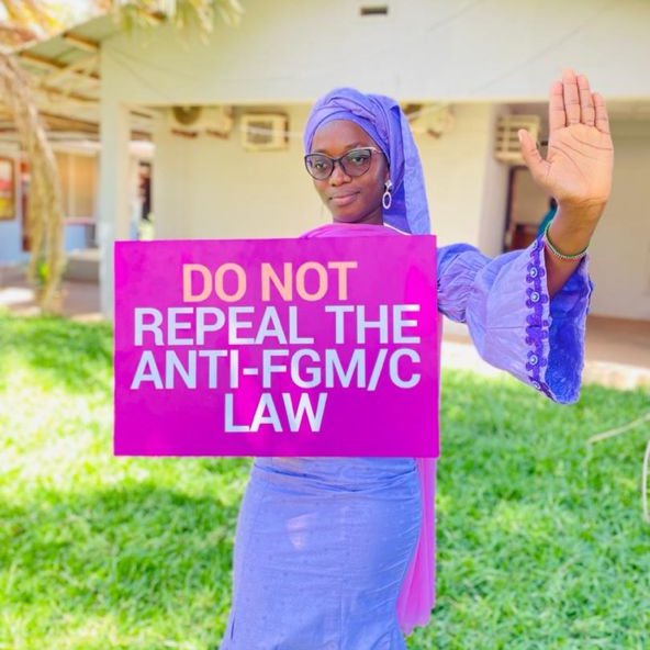 The proposed repeal of the law prohibiting #FGM in The Gambia will roll back years of progress made in advancing women's rights and #GenderEquality in The #Gambia. Please #StandUp4HumanRights and sign the petition to help stop this repeal⬇️ tinyurl.com/2y3su8sh #EndFGM220