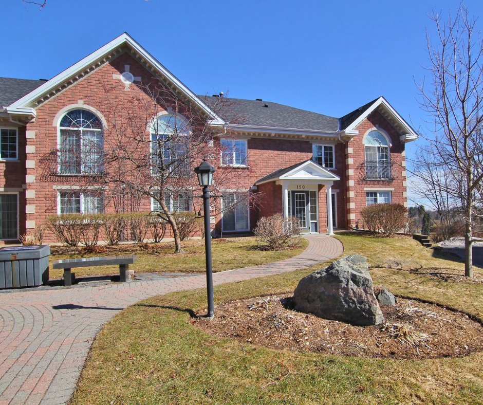 OPEN HOUSE - 2C-150 Robson Court, Kanata Lakes
Sun. March 24, 2-4 p.m.

Check out this wonderful 2 bedroom + loft condo!
joansmith.com/ottawa-propert…

#openhouse #ottawaopenhouse #kanatarealestate #kanata #kanatalakes #condo #condoliving #ottawarealestate #ottawa #ottawahomes