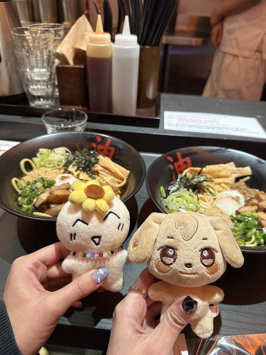 yums
#티니야아_윤호_점장됐튜
#HAPPYUNBURAHOBA