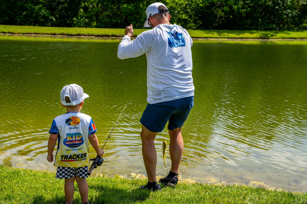 Ace is becoming a “reel” expert when it comes to fishing 🐟 Stop by your local @BassProShops March 23-24 for kids weekend, featuring catch & release ponds, a casting challenge, free photo downloads and fishing lure crafts #SpringFishingClassic #BassProShops