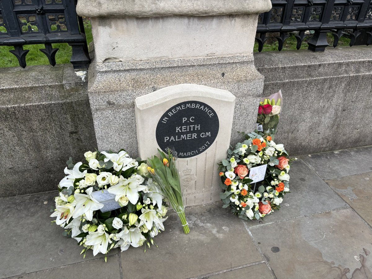 My thoughts today are with the family of PC Keith Palmer GM, killed 7 years ago today in the line of duty, defending parliament from attack. Giving thanks for him and for all those who risk themselves to protect others.