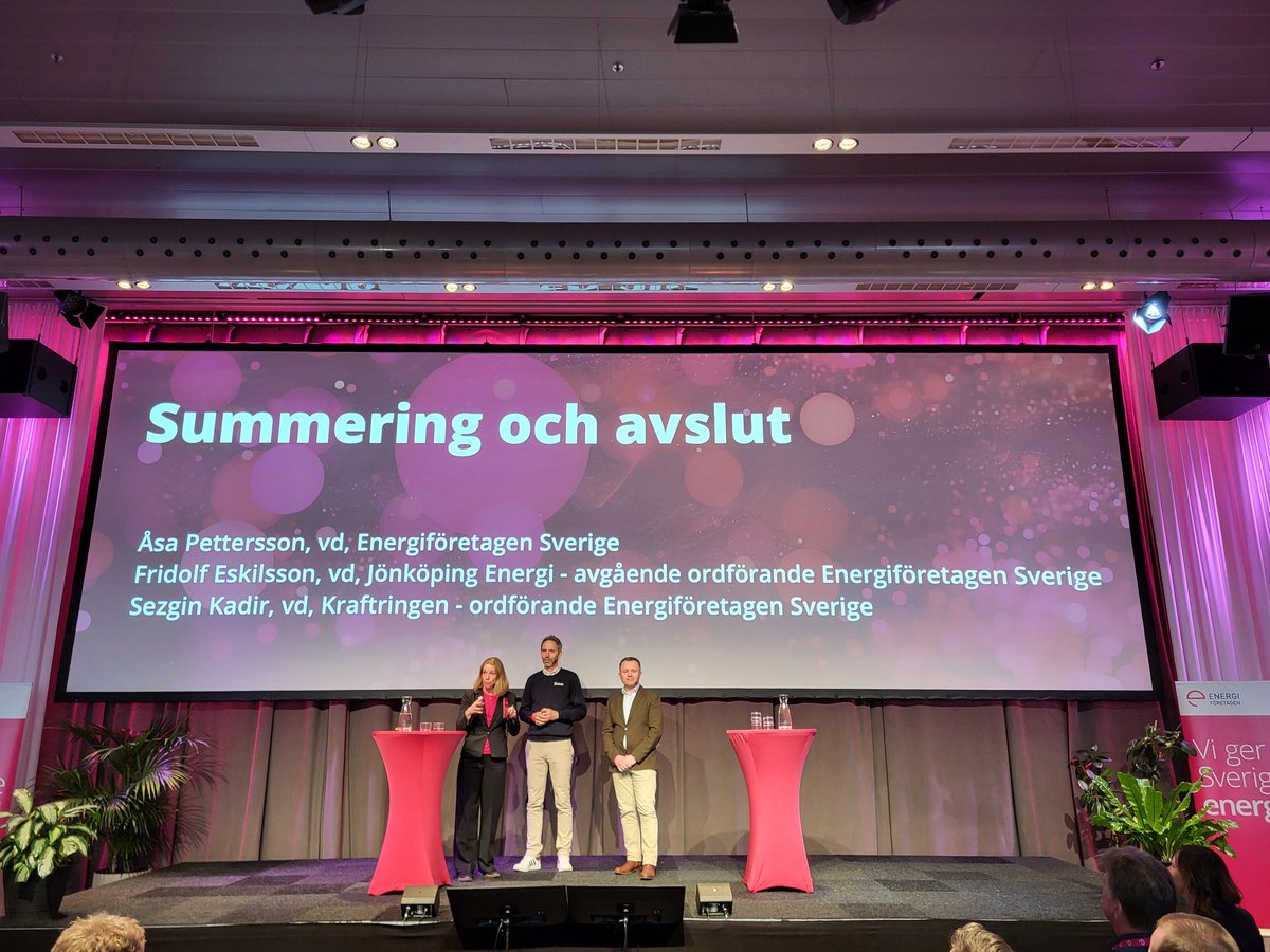 energiforetagen's tweet photo. #energi2024 är slut för i år. @asapson, Sezgin Kadir vd @Kraftringen och Fridolf Eskilsson vd @jonkopingenergi avslutar konferensen.

Energiföretagen vill tacka för bra dagar - och vi hoppas att vi ses igen nästa år! https://t.co/nvcxix3LFA
