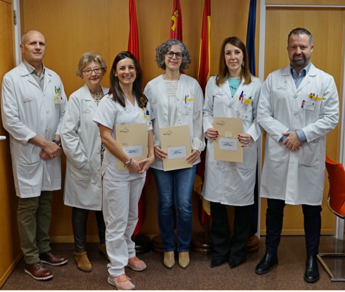 LabArrixaca's tweet image. Nuestras compañeras, Mª Desamparados Sarabia Meseguer, Ana Mª Martínez López de Castro y  Soledad del Pozo Luengo, toman posesión en el @LabArrixaca como Facultativas Especialistas Sanitarias en Análisis Clínicos. Enhorabuena!!
@AreaUnoArrixaca @Murciasalud