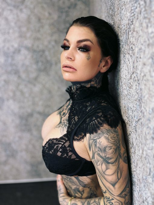 Sinnlichkeit und Leidenschaft ist eins der gr&ouml;&szlig;ten Geheimnisse. Ber&uuml;hrungen um Liebe zu geben  in meinem