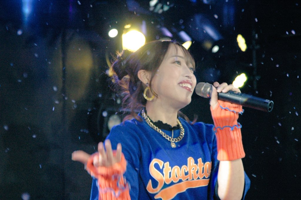 m8riz8__'s tweet photo. 2024.03.20 Sing up!
だーゆん🎤
佐賀の歌姫✨
後光が指す存在‼️
スタッフさんのご好意でシャボン玉を振らせてもらったけど雪のように綺麗❄️ ✨
#Singup
#だーゆん
#園田有由美
#SAGANPRO https://t.co/lJNiZTP64C