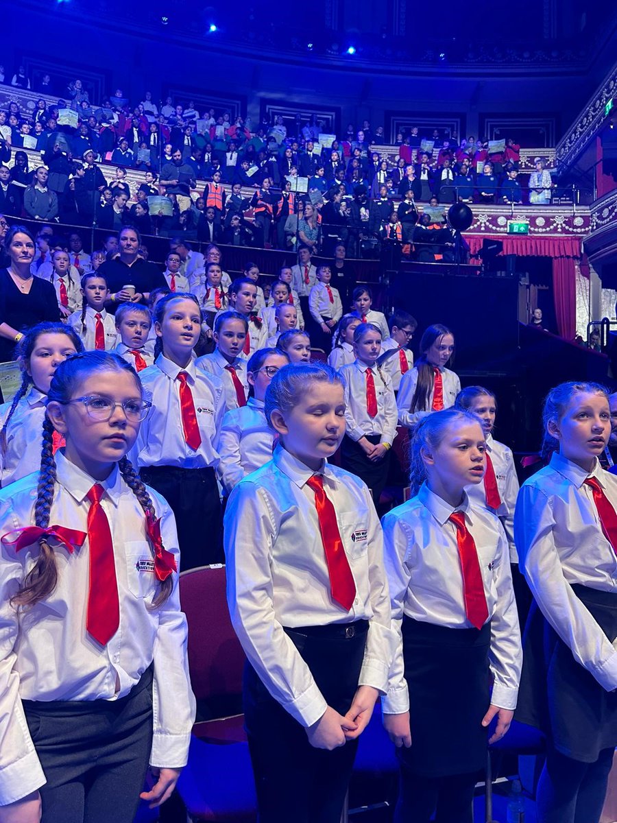 teesvalleyed's tweet photo. What a performance! 👋👋TVEd children taking part in the Prom Praise 4 schools project. The standard of music was fabulous and it was superb to see so many of children from the North East participating in something so wonderful at the Royal Albert Hall https://t.co/8zEN77T49p
