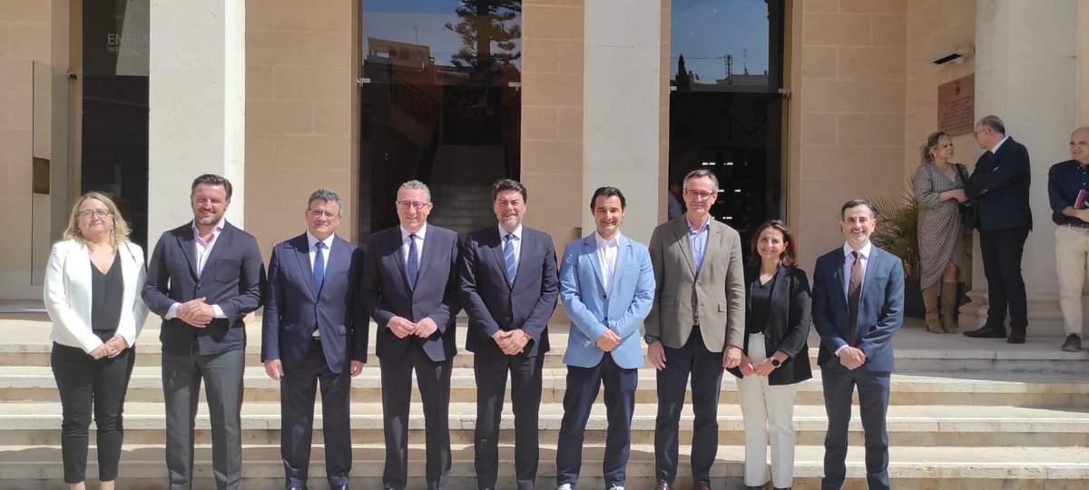 ➡️ Con motivo del #DíaMundialdelAgua #Hidraqua e <a href="/informacion_es/">INFORMACION.es</a> reunimos en el #MARQ a los alcaldes de los municipios alicantinos donde gestionamos el agua a través de nuestras empresas participadas: Benidorm, Alicante, Torrevieja y Elche: <a href="/AMAEM_Oficial/">Aguas de Alicante</a> <a href="/aigueselx/">Aigües d'Elx</a> <a href="/infoagamed/">AGAMED</a>