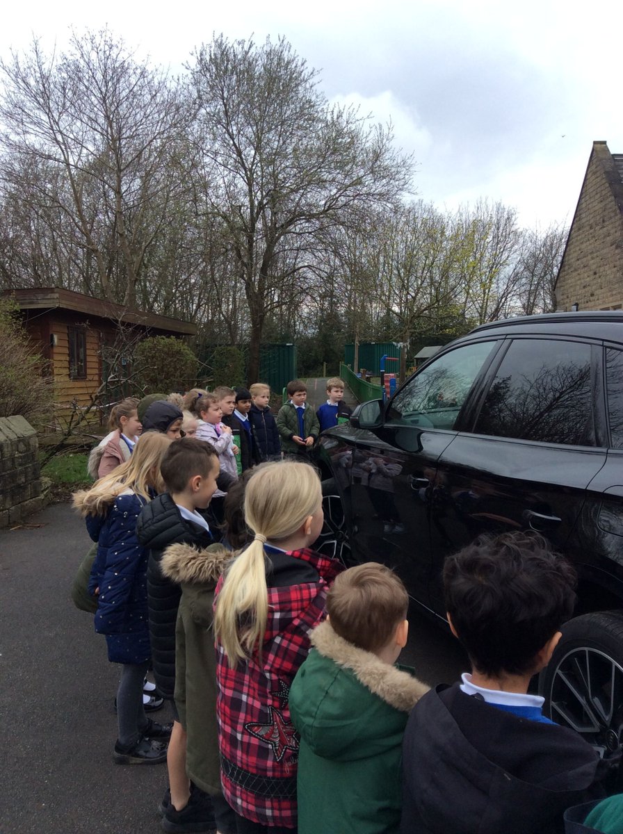 Class River was visited by Jonathan, Corporate Sales Manager for @sytner Leeds. First, he talked about how cars are made and where the audi factories are in Europe. Then we went outside to look at the hybrid car that he brought with him. The children asked some lovely questions