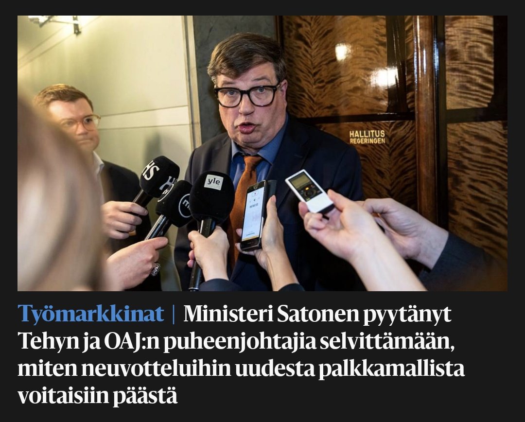 PetsaStromberg's tweet photo. Arvovaltataistelu yltää jo tasolle, jossa on ryhdytty meta-neuvottelemaan.

Hallitus ei voi myöntää "neuvottelevansa", joten nyt "pyydetään selvitystä neuvotteluihin pääsemisestä".

Kyllä tuo pahasti neuvottelulta näyttää, ja hyvä niin! https://t.co/F3j9bfBuCa