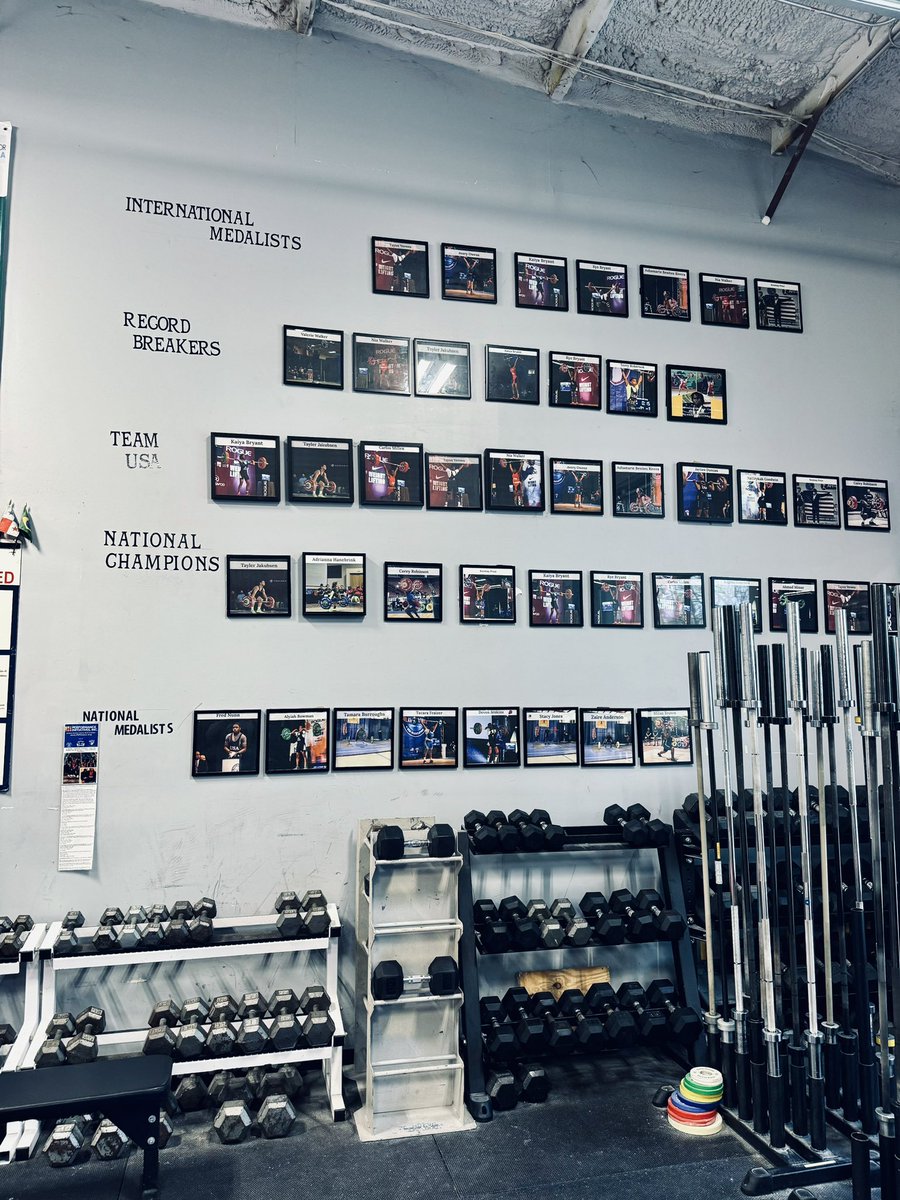 ‼️We are excited to be partnering with Performance Initiative. We understand that weight training plays a crucial role in preparing post grad student athletes for the physical demands of college athletics. 

Click the link to fill out our recruit form 
savannahsportsacademy.org