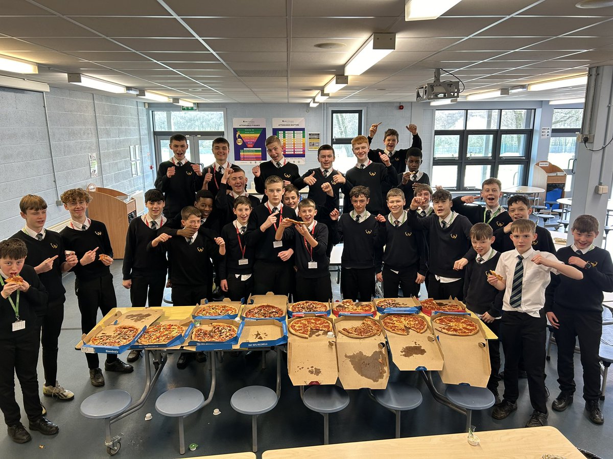WingfieldAcadPE's tweet image. Y8/9 Rotherham Schools Plate Champs enjoying their well earned reward. Well done lads 🏆👏🏻👏🏻👏🏻👏🏻⚽️⚽️⚽️🍕