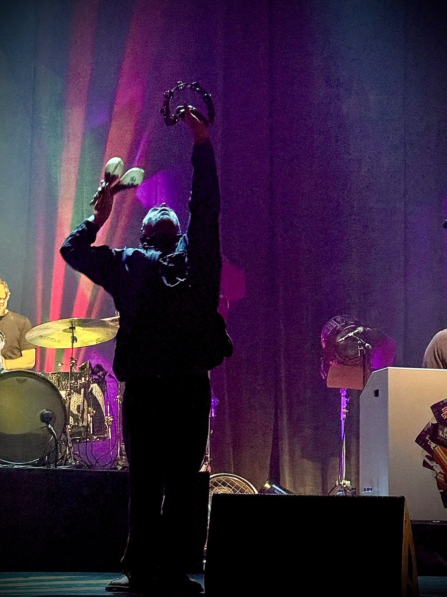 Absolutely Majestical evening last night! Thanks as always for the music! It makes me, Me!! <a href="/liamgallagher/">Liam Gallagher</a>