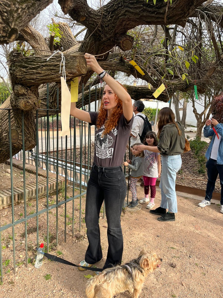 PoetasxClima's tweet photo. Algunas imágenes de la celebración del #diadelapoesia y #diadelosbosques en el ceibo de Orive.
Más información en nuestra web.
https://t.co/8VqEKevif5 https://t.co/Pt1SEooQHO