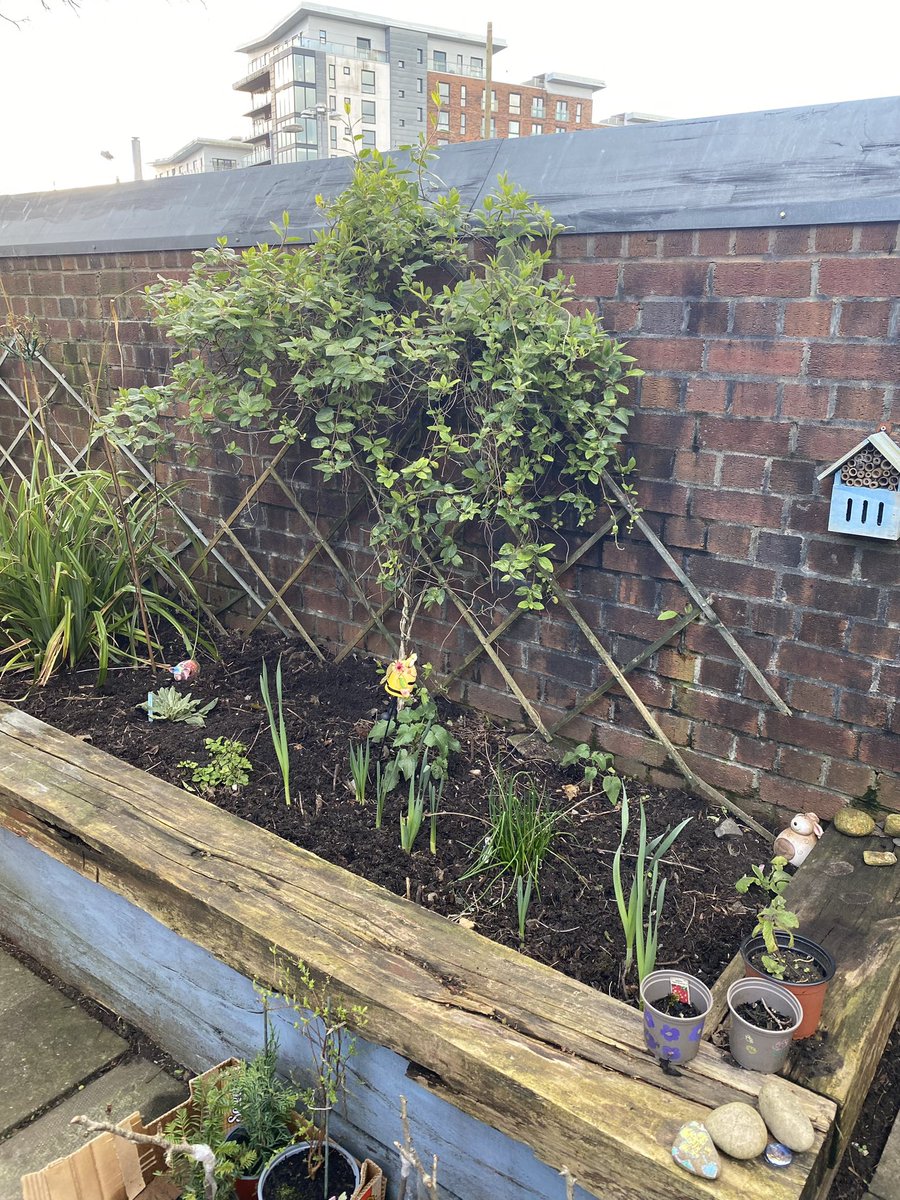 Happy Friday! Lovely to see these progress photos from the Bury Centre Garden; a Green Spaces Fund project by @CreativeLivingC 💚 Also - loving that bug hotel 🐝 @gmgreencity @greatermcr #GreenSpacesFund #GreaterManchester #Bury #GMEF