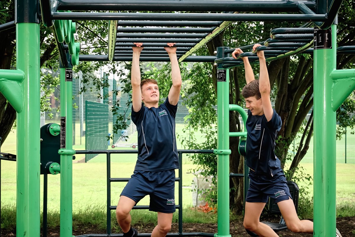 The Big Rig is very popular in our Secondary Schools and is always busy with PE lessons, teams warming up and after schoolwork out sessions! #outdoorgym