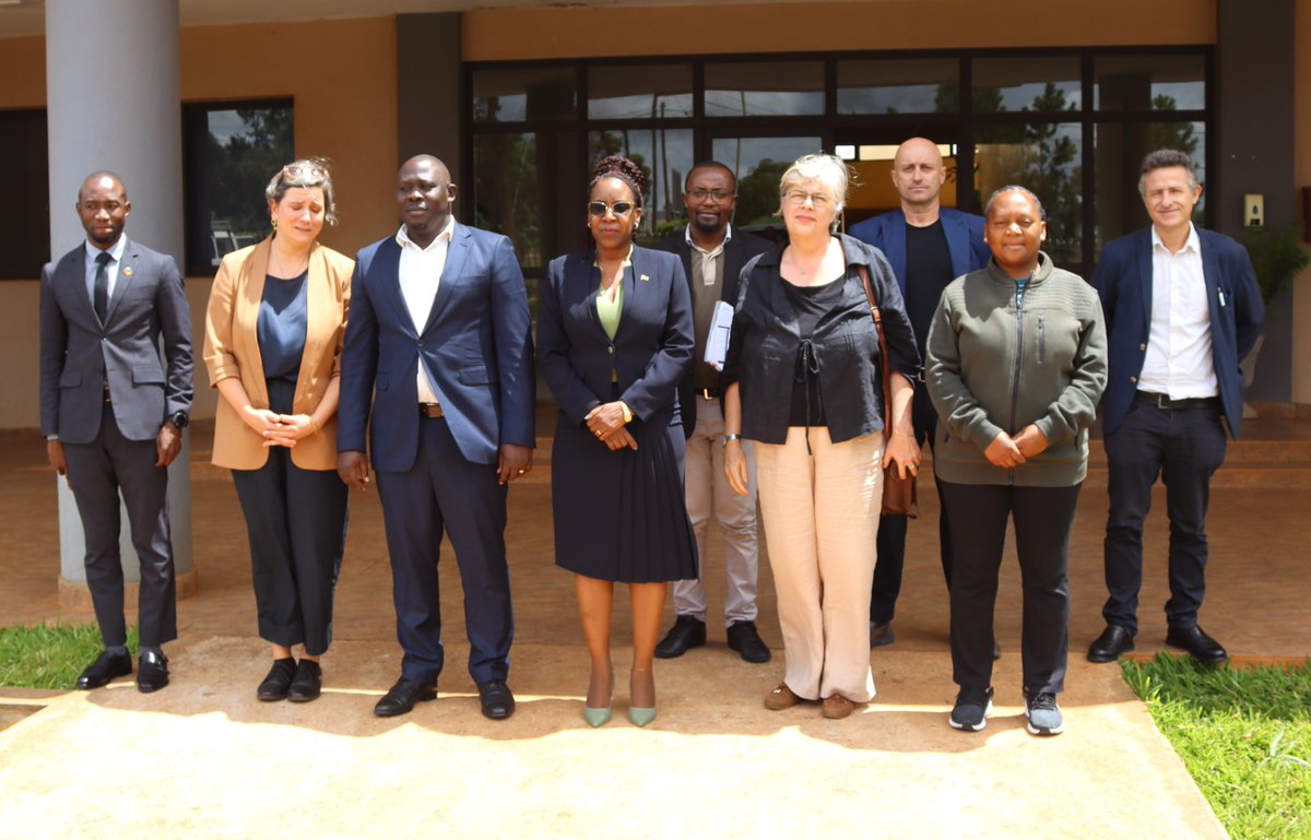 To reduce #inequalities & #improve the living conditions of #women  & men in #Niassa, through #betterservice delivery, the Launch of Phase II of the #Decentralization  and Inclusive #development  programme took place today, in #Lichinga.