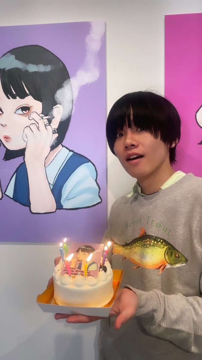 誕生日でした！🎂

25歳、四捨五入が怖くて仕方のない歳になってしまいました。
関わってくれた皆様に愛を...！

明日明後日の初個展「恋人の日記」
に常時在廊していますので是非！遊びに！✌️