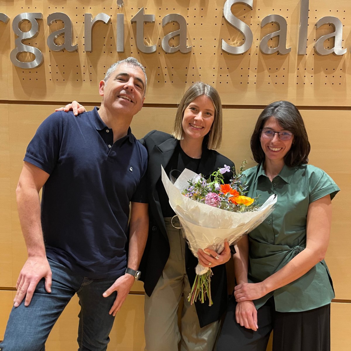 Big congratulations to our new #CNIOStopCancer PhD Dr. Natalia Cuervo Iturrioz! 🎉

👉#CNIOPhDThesis: 'Human WAC is a partner of chaperone complexes involved in the assembly and activation of mTORC1'.

Exciting times are ahead! 👏

🎓Directors: <a href="/OscarLlorcaCNIO/">Oscar Llorca</a> and <a href="/sernarina/">Marina Serna</a>.