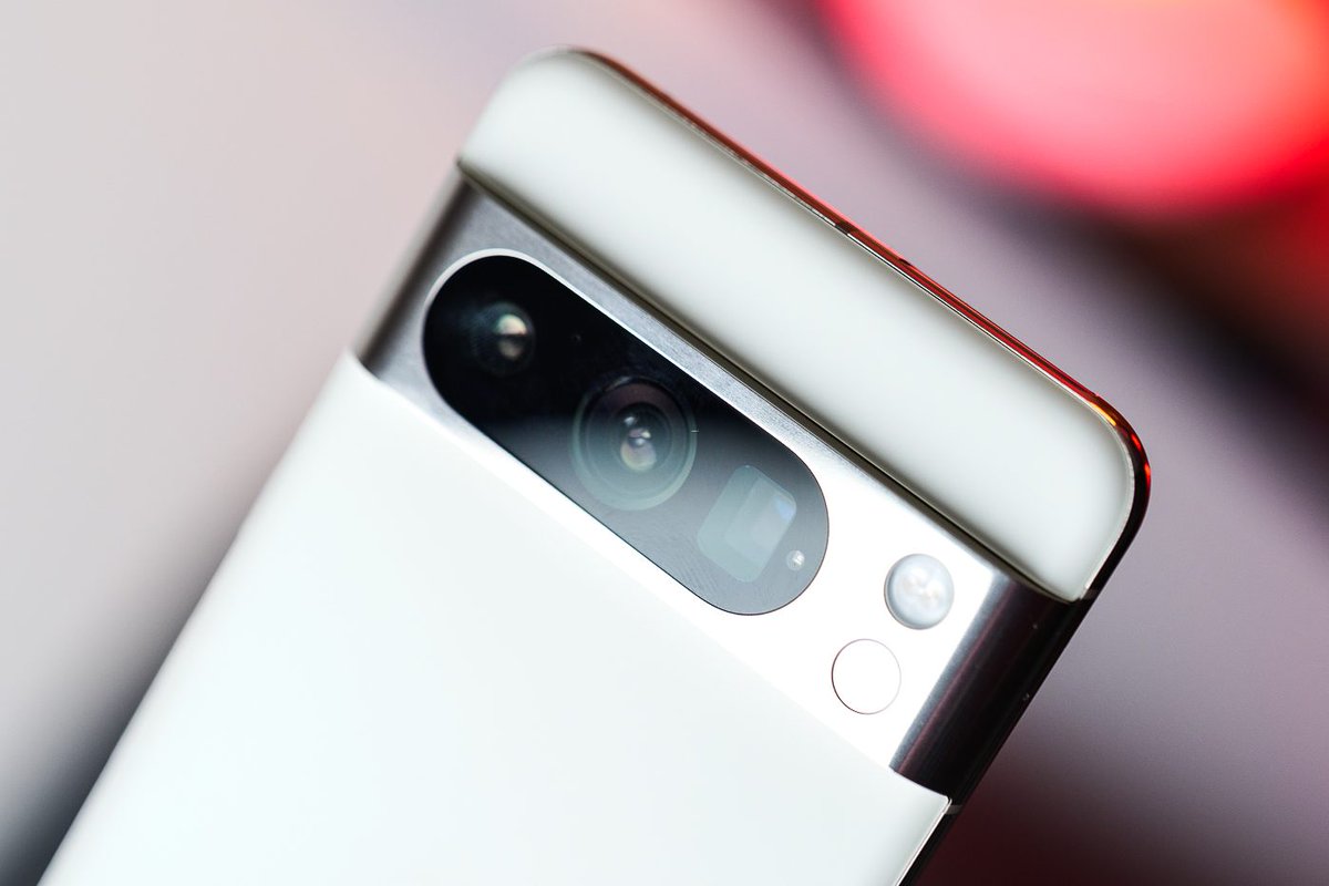 TechB2BInsights's tweet image. 🚀✨ Android 15 va corriger un gros défaut de la caméra de nos smartphones ! 📱 La prochaine version stable d&apos;Android promet une fonctionnalité révolutionnaire pour améliorer l&apos;expérience photo 📸🔍 #InnovationTechno #Android15 #Logiciels #CameraTech