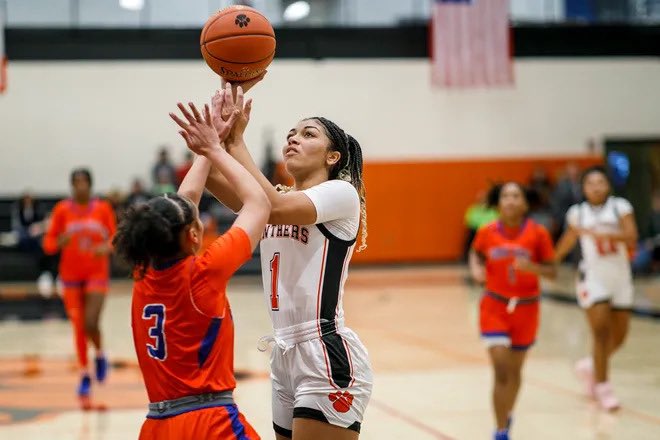 Tyreese Smith 🇹🇹 (@reesejawn) on Twitter photo Caught up with YAIAA D1 Player of the Year, Alivia McCaskell (<a href="/aliviamccaskell/">alivia mccaskell</a>) on a breakdown of her game, sophomore season, and preparation heading into junior year.
One of the premier sophomores in Pennsylvania, McCaskell averaged 10.5 points, 6.3 rebounds, 2.2 assists and 3 Caught up with YAIAA D1 Player of the Year, Alivia McCaskell (<a href="/aliviamccaskell/">alivia mccaskell</a>) on a breakdown of her game, sophomore season, and preparation heading into junior year.
One of the premier sophomores in Pennsylvania, McCaskell averaged 10.5 points, 6.3 rebounds, 2.2 assists and 3