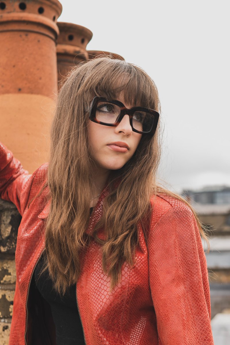 BlackEyewear's tweet photo. Join us to celebrate the launch of Robert Recommends, our new online personalised fitting tool, with 15% off all frames* purchased with the code FindYourFrame: https://t.co/vxF6YpHjwb

*Frames &amp; sunglasses only, lenses not included, until 2355 GMT 19/04 https://t.co/bPLbGoa5an