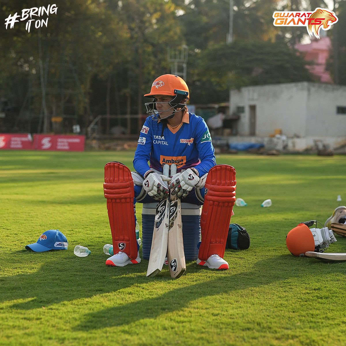 Who else dislikes waiting after you’re padded up? 🙃 #BringItOn #GujaratGiants #Adani