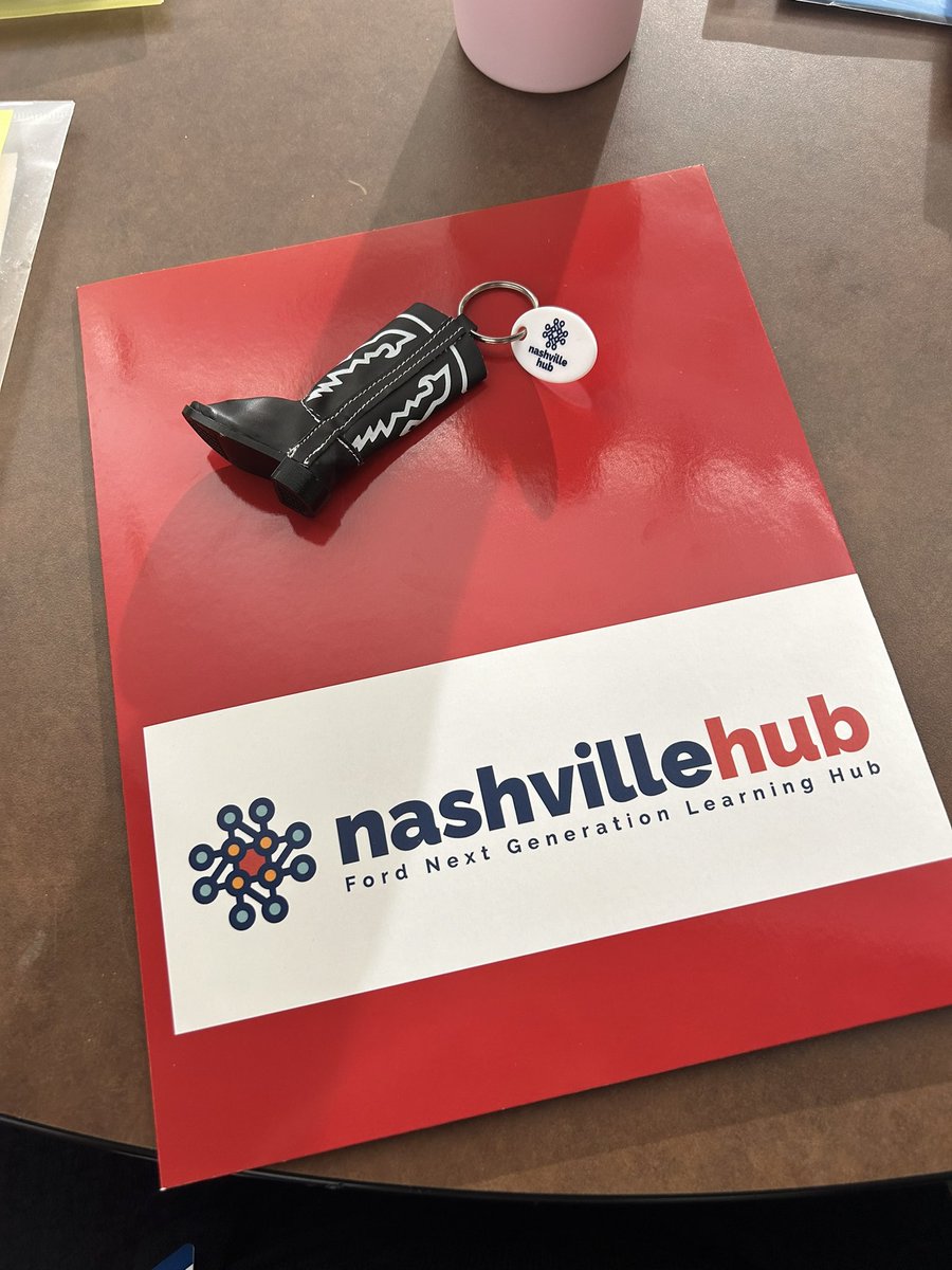 MorrisonMiss's tweet photo. Yesterday we had the pleasure of hearing from experienced professionals involved with the @NashHub . A lot learned, and a lot to take back to @northfieldaca . Thank you for the keyring!! @Northfield_BCSO @MrRMckenzie1 https://t.co/qLdOvPC5vk
