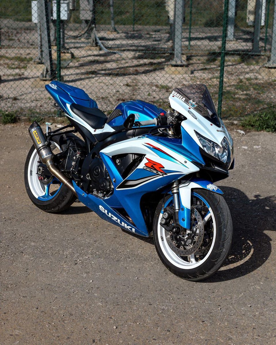 MoreMotorcycles's tweet photo. Suzuki GSXR https://t.co/IRcneDPFJf