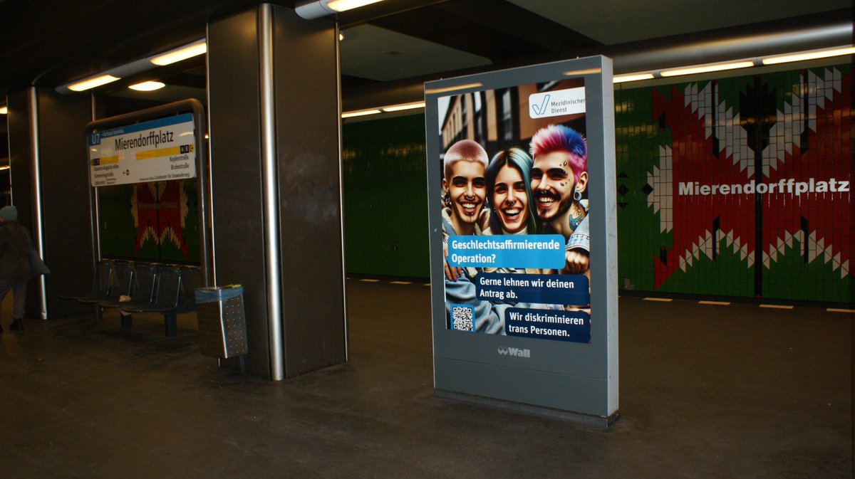 TransGesundheit's tweet photo. 2/2 AdBusting-Kampagne von Trans Justice Berlin anlässlich des Aktionstages für Trans*Gesundheit  

Liebe Grüße aus Berlin und Potsdam

#TransRightsAreHumanRights

#TransRightsAreHumanRights https://t.co/pf1Ty16zYg