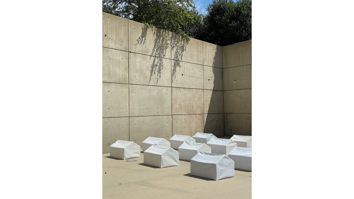 AUMuseum_Katzen's tweet photo. Drop by the #aumuseum for a Gallery talk on The Human Flood exhibition with curator Laura Roulet and artists Elyn Weiss & Sondra N. Arkin on March 23rd at 2-3pm.
The event is open to everyone! https://t.co/ZBHDP6fyUp
