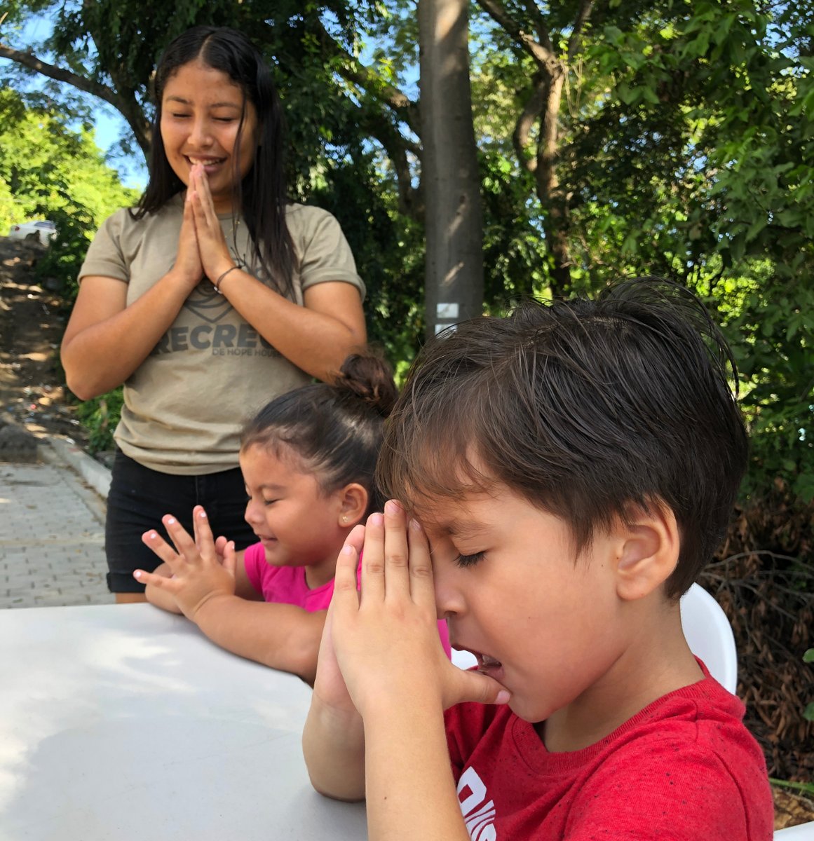 Gracias Dios por una semana más y estamos listos para recibir a los niños y niñas en El Recreo.
.
.
.
#hopehouse #elzonte  #elsalvador #elrecreo #espiritualidad