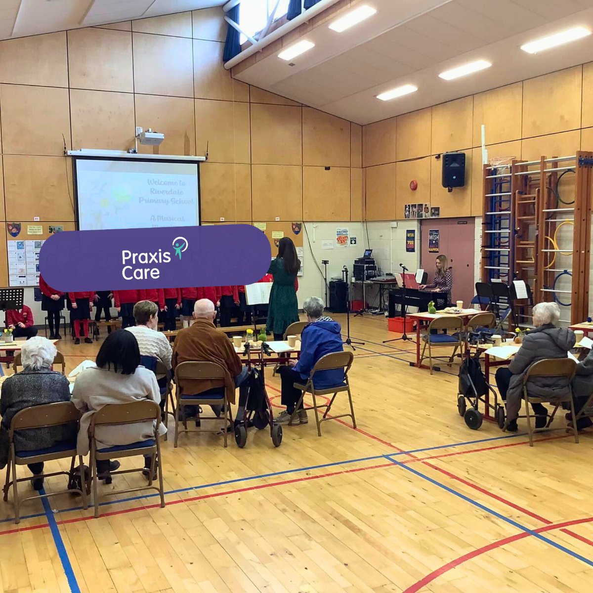 St. Paul’s Court tenants enjoyed an Easter concert by Riverdale Primary. Songs, tea & chats bridged generations. Soon pupils will receive Dementia Friends training & visit St Paul's Court for more fun 👦👵 #SupportingPeople #NIHE @setrust @nihecommunity @Choice_Housing @healthdpt