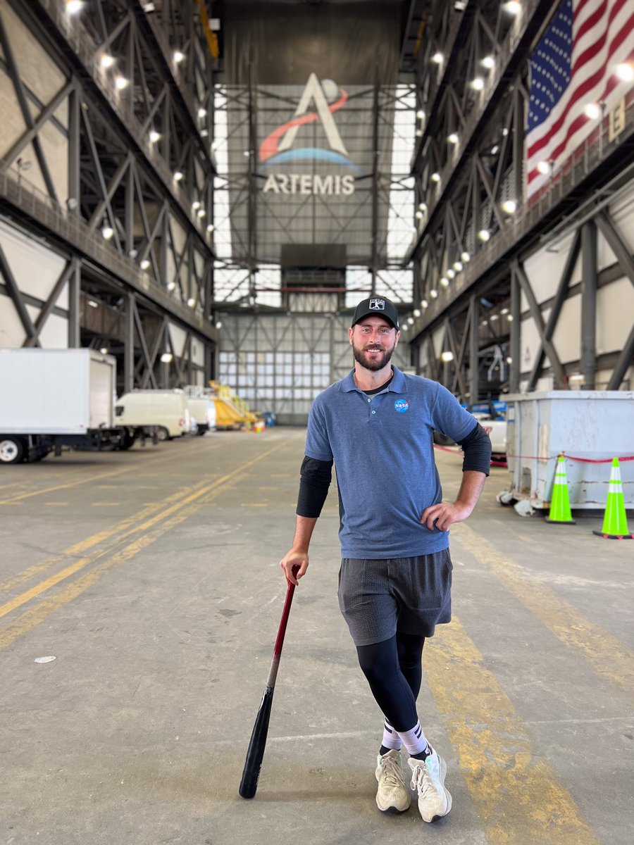 Play ball! ⚾ Ahead of the new season start, @MLBPA’s Paul DeJong spent the day touring some of our facilities, like the Vehicle Assembly Building and #Artemis Launch Complex 39B. Good luck to all players and teams this season!