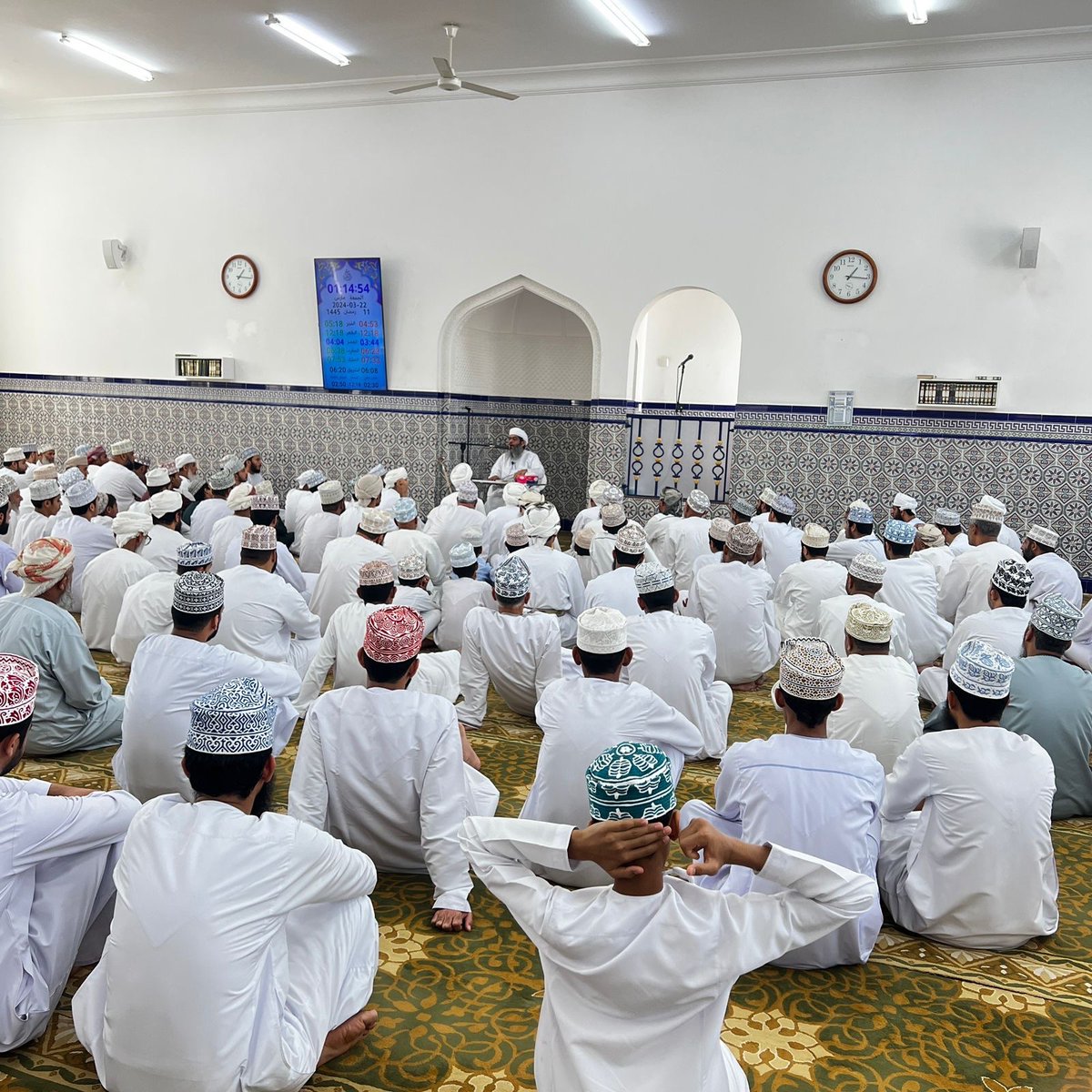 Miss29898735's tweet photo. ((دروس شهر رمضان المبارك))
  
ضمن  سلسلة دروس شهر رمضان المبارك والتي تقام بجامع الغفران بقرية مس بولاية دماء والطائيين  بعد صلاة الجمعة من كل إسبوع أقيمت اليوم  

محاضرة بعنوان :  
(المسلمون والأقصى)

ألقاها  الأستاذ الفاضل:- خالد بن سعيد بن خلفان العيسري https://t.co/1HxLd5ORWk