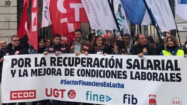 elecoregional's tweet photo. Cerca de 700 personas trabajadoras del sector de la banca en Cantabria están llamadas a la huelga este viernes https://t.co/Jm3Bb5otbT https://t.co/cAEHVkoQ5w