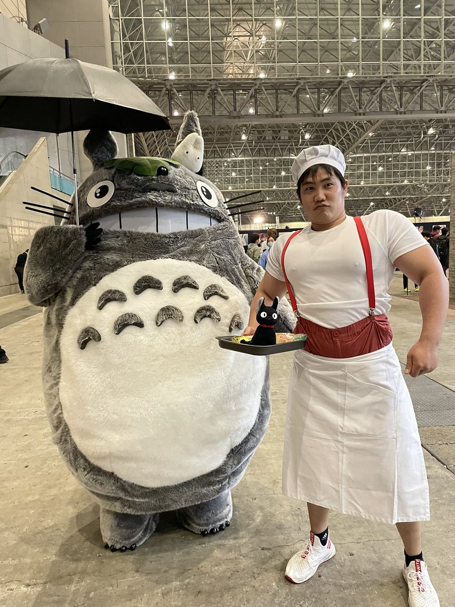 今日は魔女の宅急便が放送されるのでパン屋のおじさんのコスプレ画像です