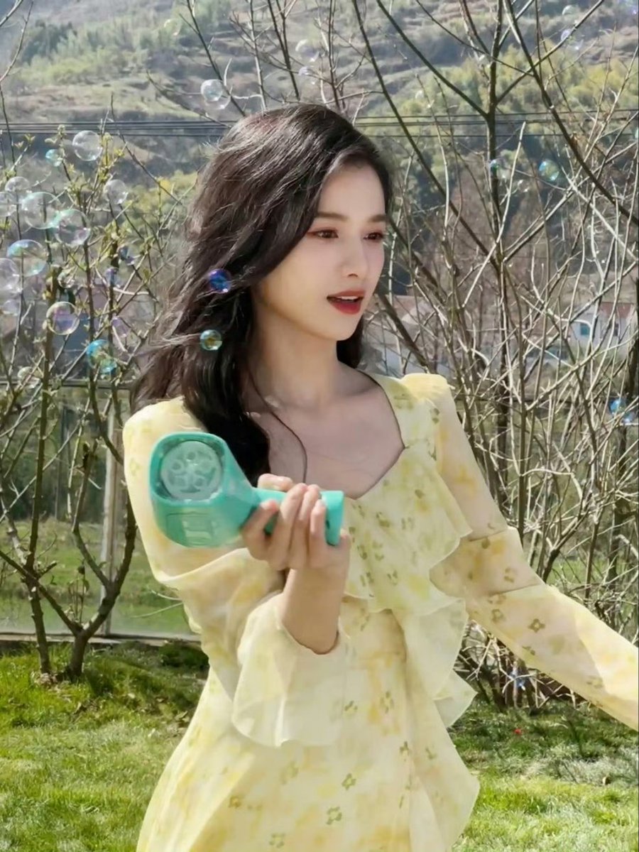 Spring with #ZhangJingyi 🌸