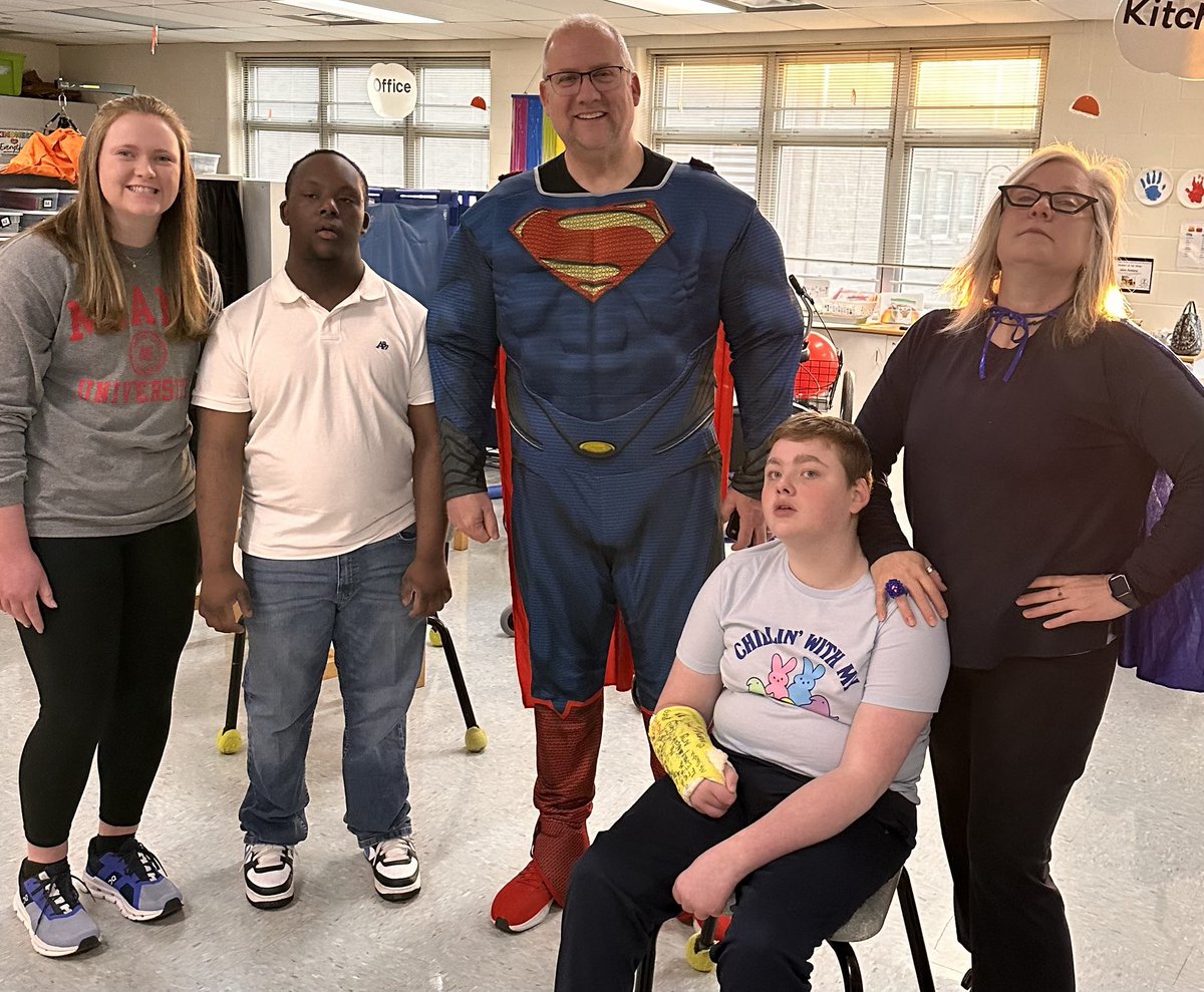 The super heroes are showing up in real life to Team 277! #beLOVEland ⁦<a href="/lhs_transition/">Loveland Transition Program</a>⁩ ⁦<a href="/LovelandTigers/">Loveland Tigers</a>⁩ ⁦<a href="/Loveland_HS/">Loveland High School</a>⁩ ⁦<a href="/TigerSupt/">Mike Broadwater</a>⁩
