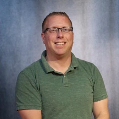 Congratulations to Ops Support Manager Snyder for 2️⃣5️⃣ years of service! 🎉 Thank you for your dedication! #WeAre911