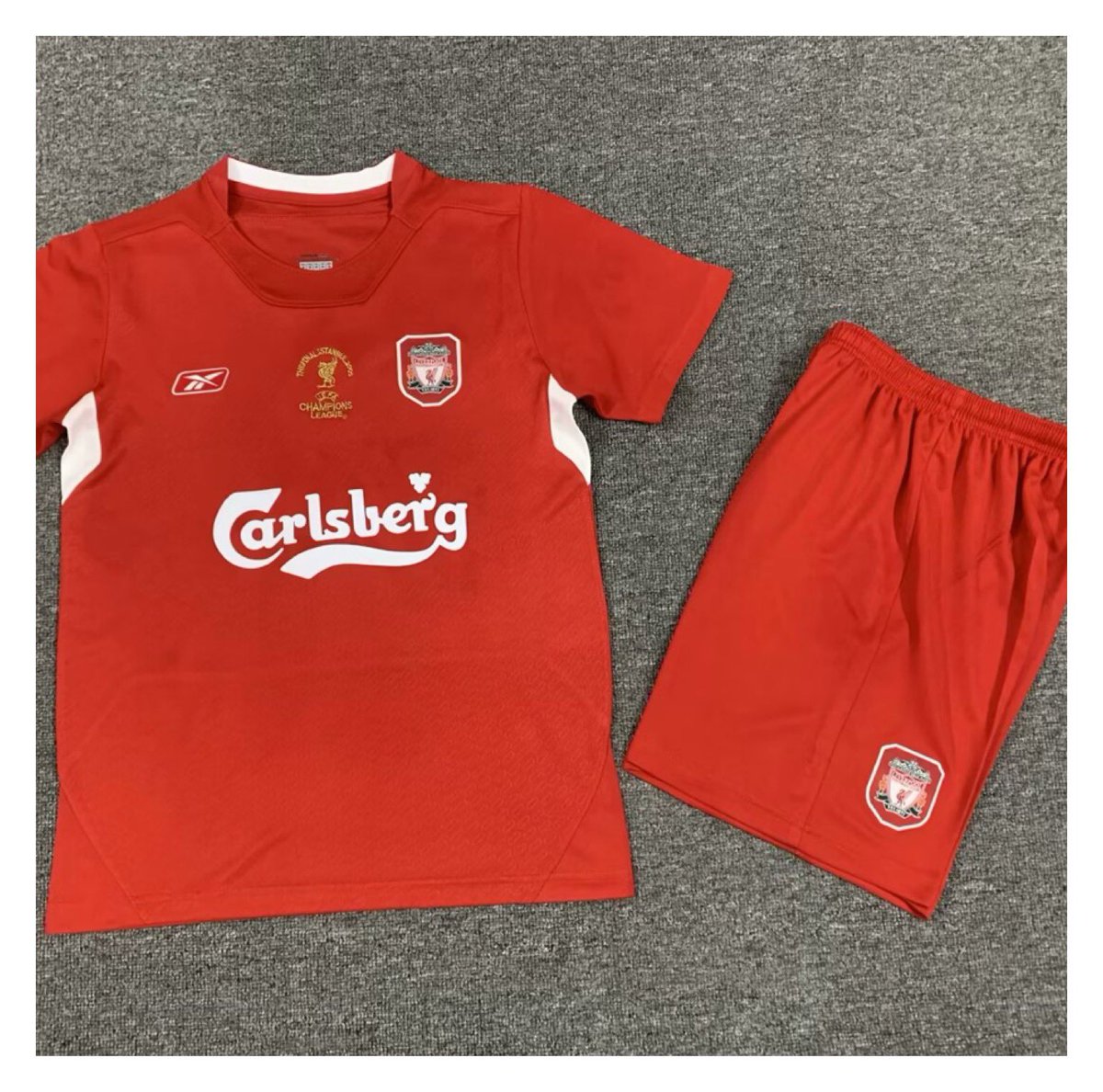 AMKitDesigns's tweet image. Liverpool 05