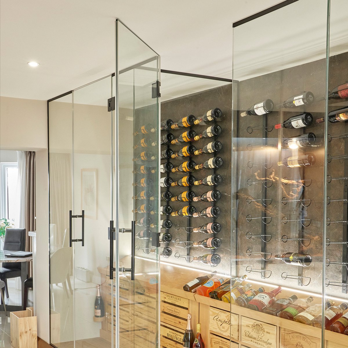 Inalco MDi Umbra was used for the wall cladding in this stunning wine room installed by Glass & Mirror technology, bringing an air of sophistication to the setting. . #wallcladding #wineroom #interiordesign