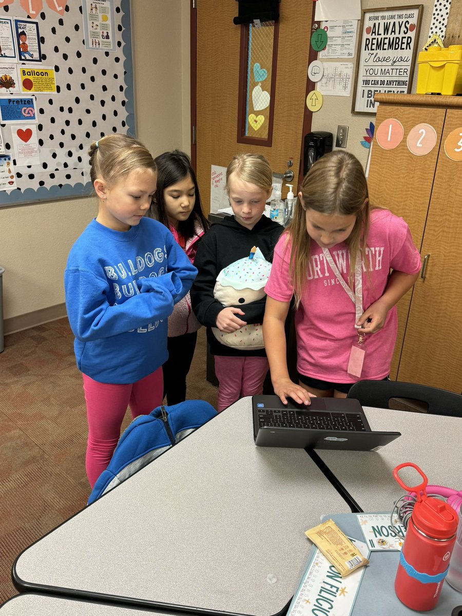 MrsHinz2nd's tweet image. Thank you to Beck House Council for helping us prepare for the Amazing Shake! @BeckElem