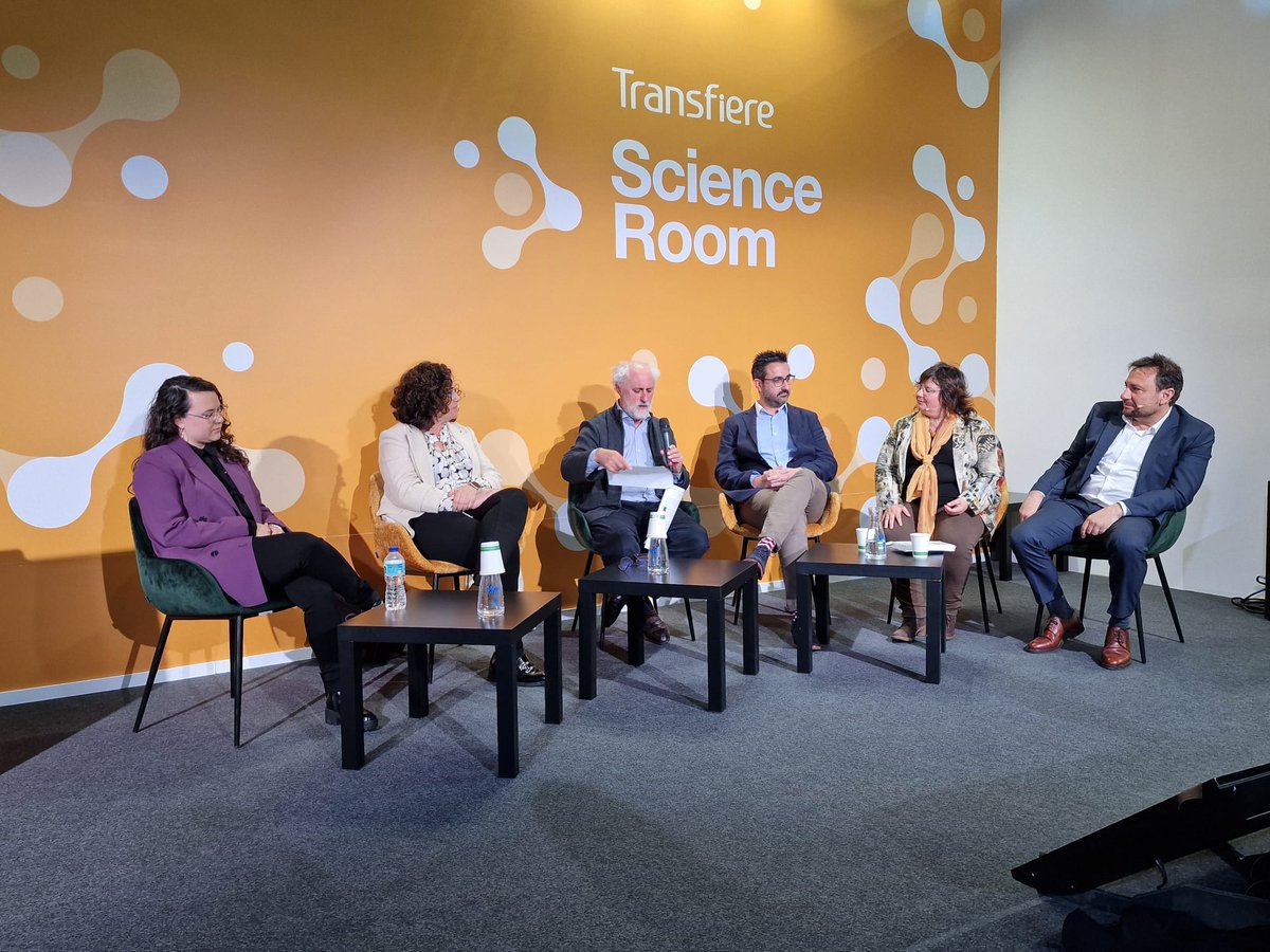 Foro Transfiere (@forotransfiere) on Twitter photo ➡️ ¿Realmente tiene la #ciencia alguna solución para la #escasez de #agua? Interesante mesa redonda en la "Science Room" de #Transfiere.
🗣️ Con la participación de @LuisCueto12 (<a href="/mintradigital/">Ministerio Transformación Digital Función Pública</a>), <a href="/Fundacion_CTIC/">Fundación CTIC</a>, <a href="/CIEMAT_OPI/">CIEMAT</a>, <a href="/ConsultingAvs/">AVS Consulting</a>, <a href="/IfapaJunta/">IFAPA</a> y <a href="/SomosSacyr/">Sacyr</a>. ➡️ ¿Realmente tiene la #ciencia alguna solución para la #escasez de #agua? Interesante mesa redonda en la "Science Room" de #Transfiere.
🗣️ Con la participación de @LuisCueto12 (<a href="/mintradigital/">Ministerio Transformación Digital Función Pública</a>), <a href="/Fundacion_CTIC/">Fundación CTIC</a>, <a href="/CIEMAT_OPI/">CIEMAT</a>, <a href="/ConsultingAvs/">AVS Consulting</a>, <a href="/IfapaJunta/">IFAPA</a> y <a href="/SomosSacyr/">Sacyr</a>.