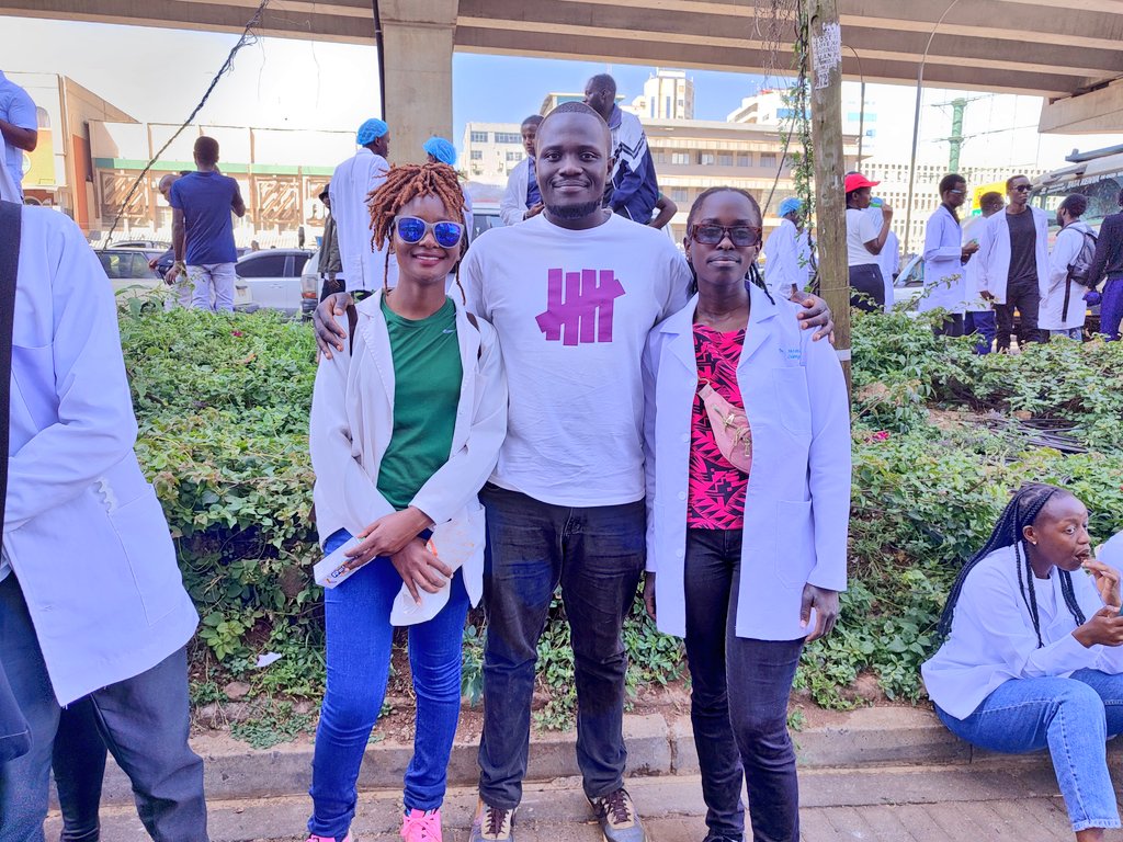 Chama iko imara. Peaceful protests in solidarity with unposted medical interns, unemployed and unpaid registrars. Shout out to all students and interns who showed up.