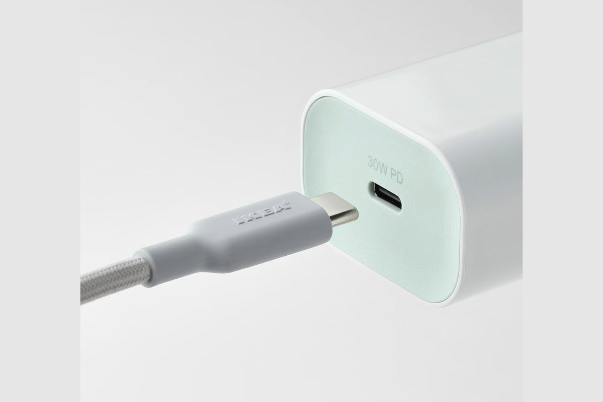 01net's tweet image. 🤯 6 euros : IKEA casse les prix des chargeurs pour smartphones 🤑 🔋 #IKEA #chargeur  ➡️ 01net.com/actualites/6-e…