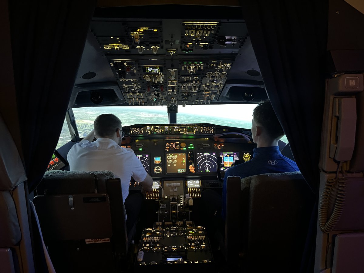 RotherhamColl's tweet image. Thank you to @flymeflightsim for letting our learners take part in numerous activities, exploring different aircraft parts, performing perfect landings in your Boeing 737 simulator, and so much more ✈️🌏

#aviation #college #flightexperience #learntofly #Rotherham