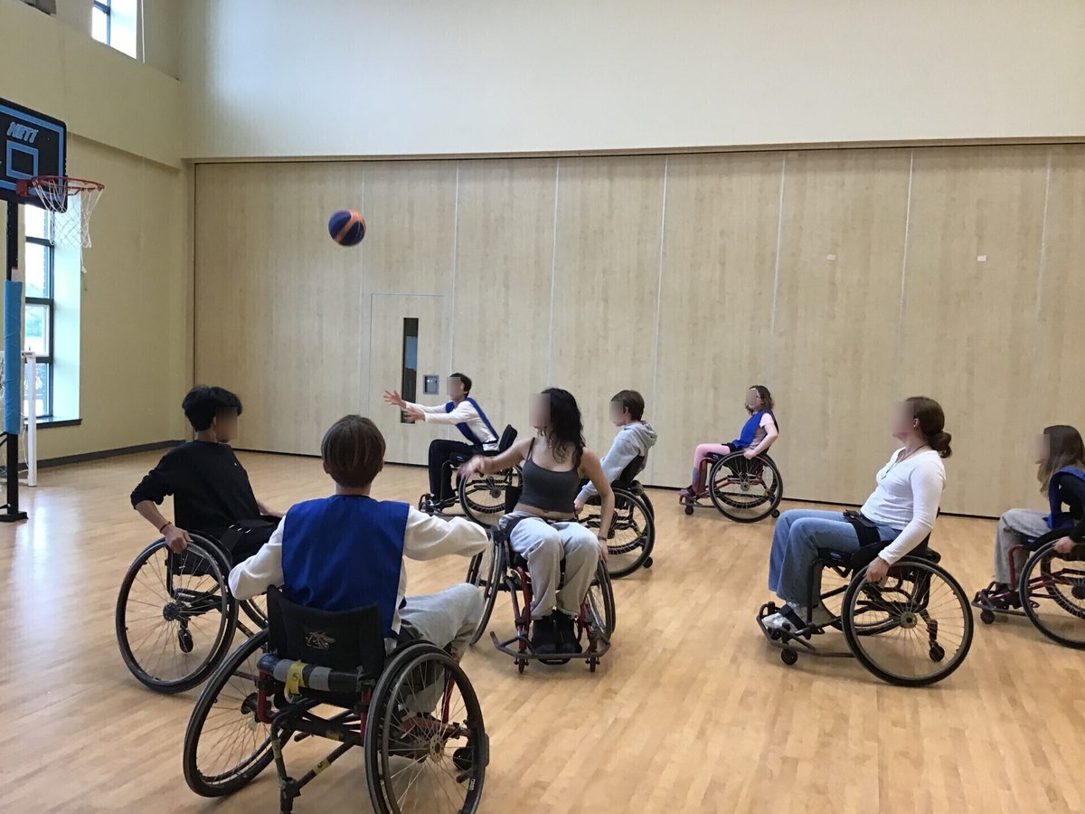 As part of our Paralympic week, the Paris group got to experience playing wheelchair basket ball on Thursday! 🏀We all really enjoyed it! @HumberEdTrust #buildresiliencenotreliance