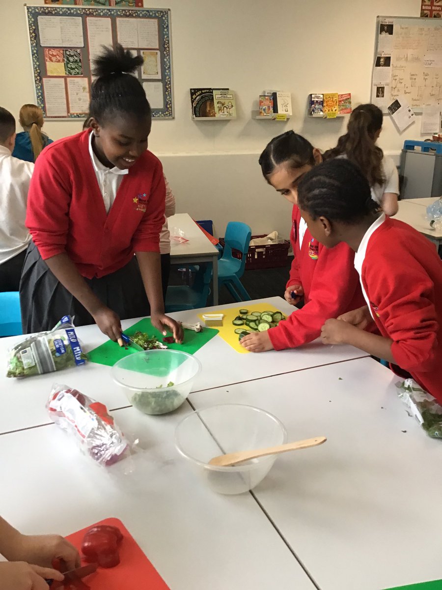 westheathprim's tweet photo. #WHPSClass11 #WHPSDT #WHPSGeography We combined two subjects, learning about the advantages and disadvantages of world trade in geogtaphy, then bringing a range of fruit and veg to see where they're from, then create a yummy Mexican-style salad. We learnt a lot and had great fun https://t.co/EEYOmg0ak9